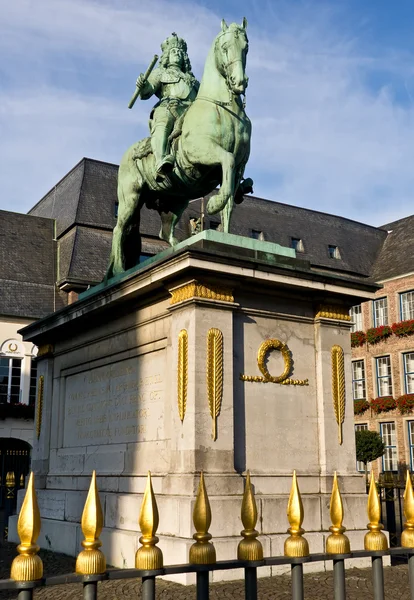 Monumento de Johann Wilhelm von der Pfalz em Dusseldorf Imagens Royalty-Free