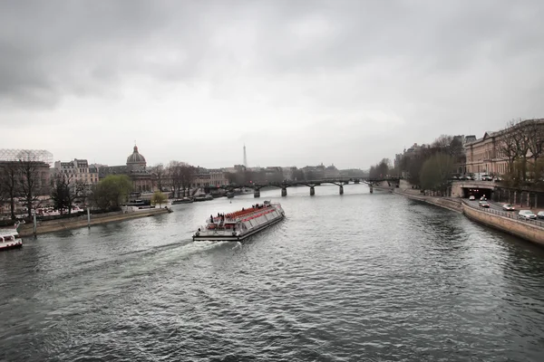 Floden Seine i hdr skott — Stockfoto