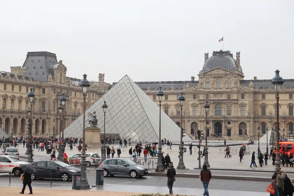 O Louvre — Fotografia de Stock