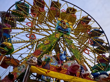 Big wheel amusement park clipart