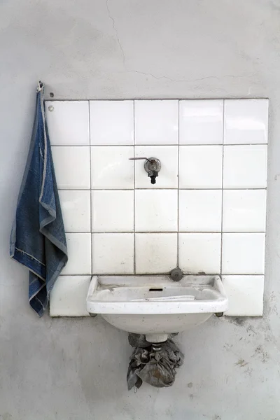 Minimalist washbasin — Stock Photo, Image
