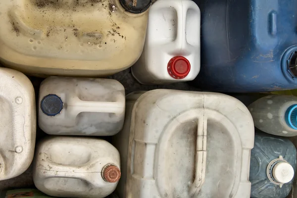 Alte Kunststoffbehälter — Stockfoto