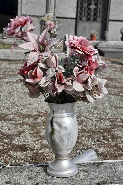 Bouquet with pink silk flowers