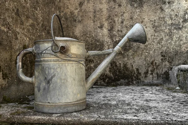 Vintage watering can — Stock Photo, Image