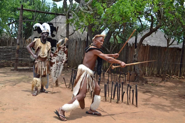 ズールー族のチーフと戦士 — ストック写真