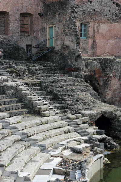 Руины римского театра в Катании , — стоковое фото