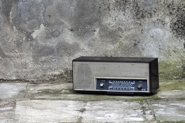 Rádio retrô dos anos setenta — Fotografia de Stock
