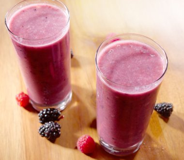 Berry smoothie uzun bardak