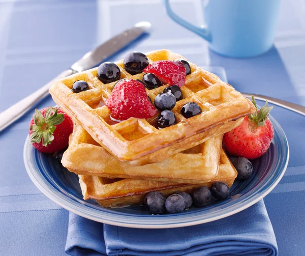 Blueberry waffles with strawberries — Stock Photo, Image