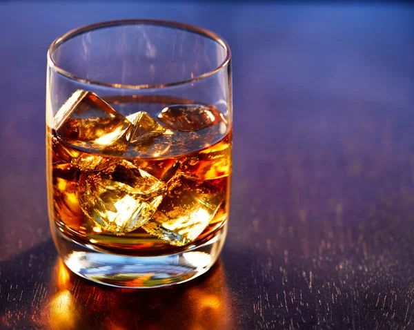 Sodową alkoholu z lodu — Zdjęcie stockowe