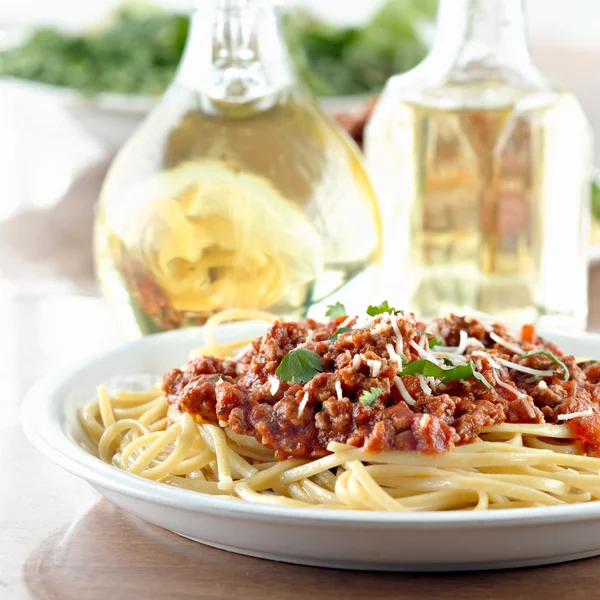 Włoskie spaghetti obiad — Zdjęcie stockowe