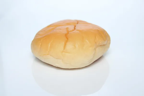 Le pain est délicieux avec fond blanc — Photo