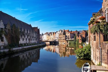 Каналы Брюгге. Бельгия. / Channels of Brugge. Belgium.