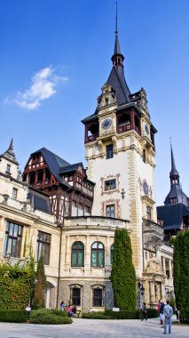 Замок Пелеш. Трансильвания, Румыния. / Peleș Castle. Transylvania, Romania. clipart