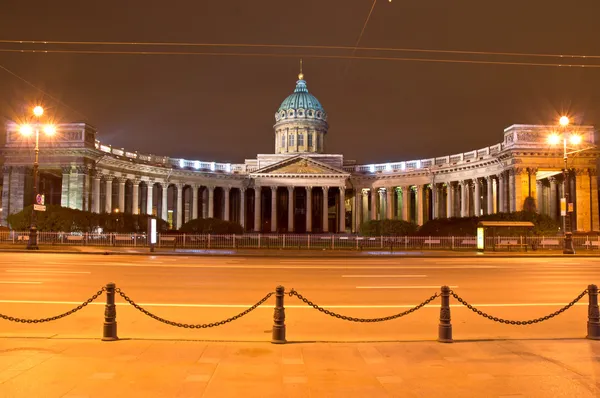 Kasan kathedrale in der nacht, st. petersburg, russland — Stockfoto