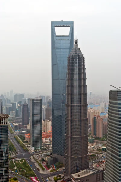 Shanghai World Financial Center y Jin Mao Tower . —  Fotos de Stock