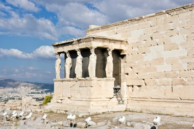 caryatids sundurma. Akropol atheens, Yunanistan