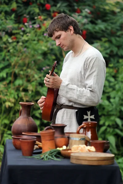 Ortaçağ müzisyen