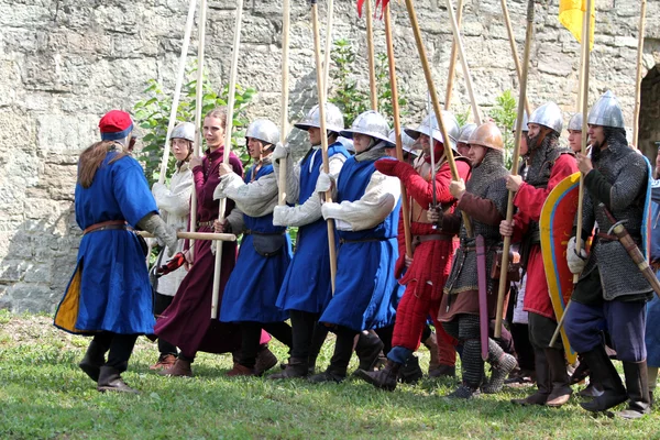 Середньовічні spearmens — стокове фото