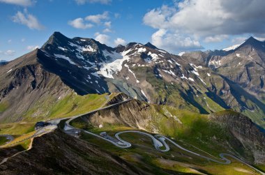 Yüksek Alp Yolu