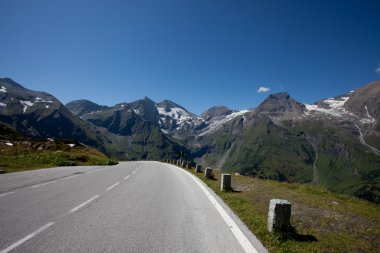 Yüksek Alp Yolu.
