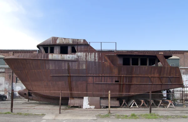Paslı eski gemi. — Stok fotoğraf
