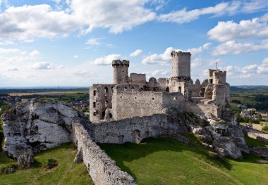 The Ogrodzieniec Castle. clipart