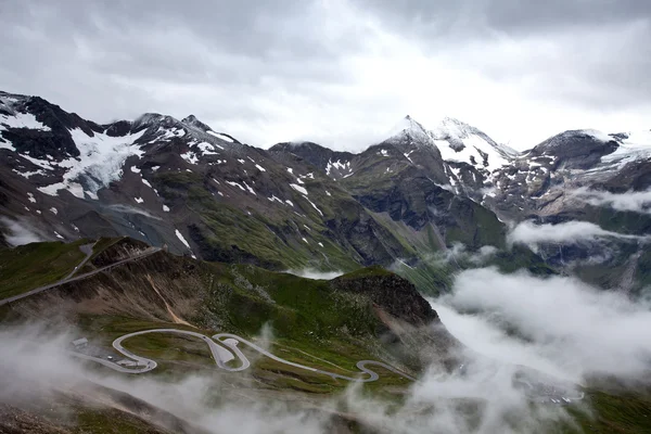 Grossglockner haute route alpine. — Photo