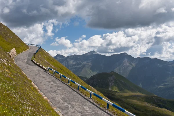 Estrada alpina alta - Grossglocnkner — Fotografia de Stock