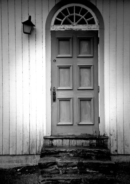 旧木门 — 图库照片