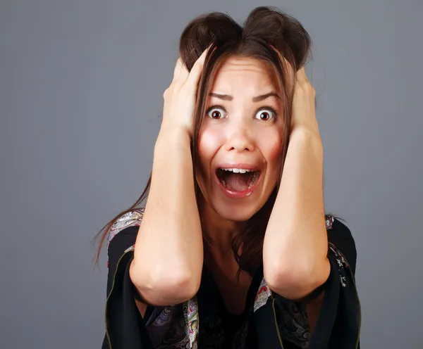 Retrato de mujer asustada — Foto de Stock