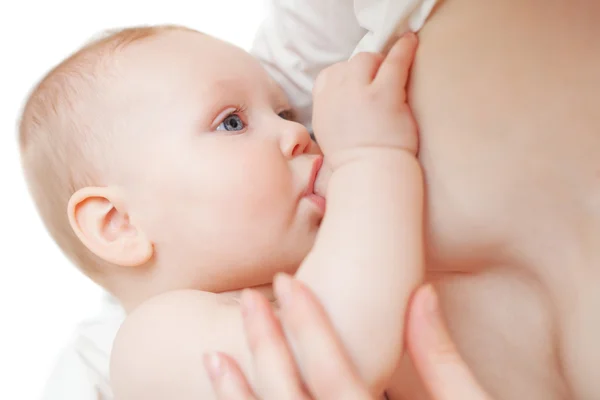 小さな赤ちゃんの女の子の授乳 — ストック写真