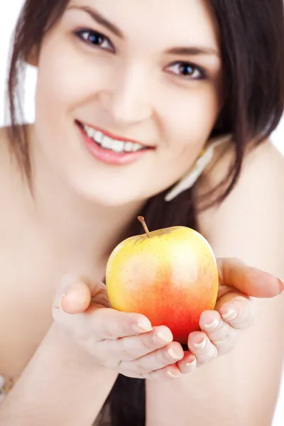 Zdjęcie piękne kobiety z jabłkiem — Zdjęcie stockowe