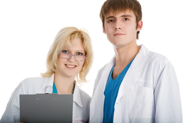 Dwóch młodych lekarzy na białym tle — Zdjęcie stockowe