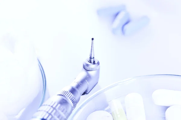 Kontrolovat zuby a sterilní podmínky — Stock fotografie