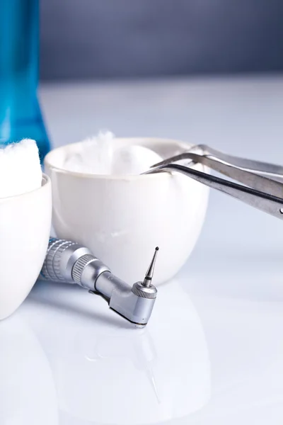 Стоматология и стоматологическая проверка — стоковое фото
