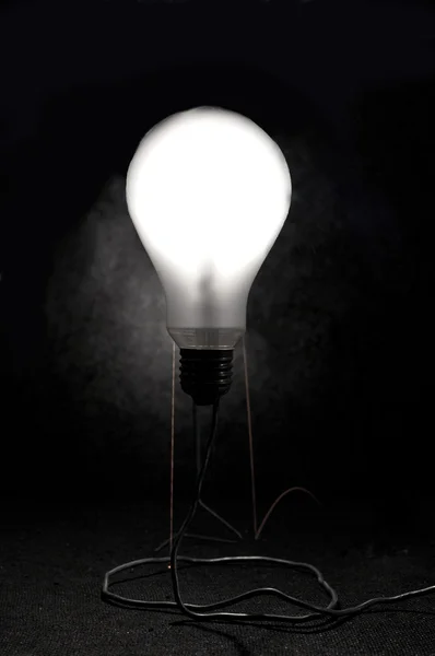 Lampa och fyrverkerier — Stockfoto