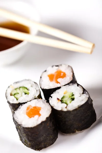 Assiette sushi, gros plan — Photo
