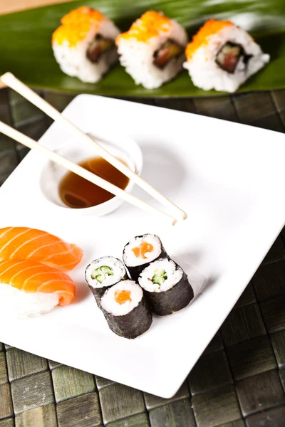 Placa de sushi, close-up — Fotografia de Stock