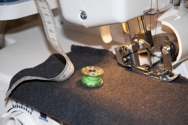 Máquina de coser y accesorios — Foto de Stock