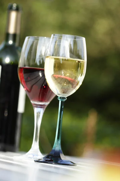 Glas med vin — Stockfoto