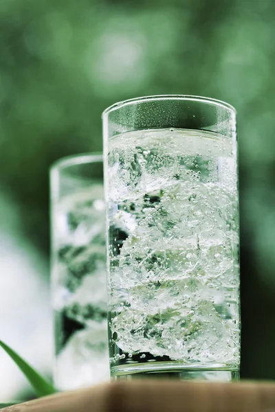 Vaso de agua mineral — Foto de Stock