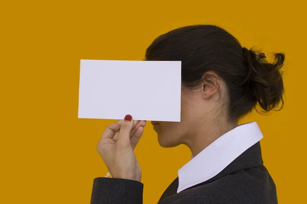 Affärskvinna hålla ett kort 3 — Stockfoto