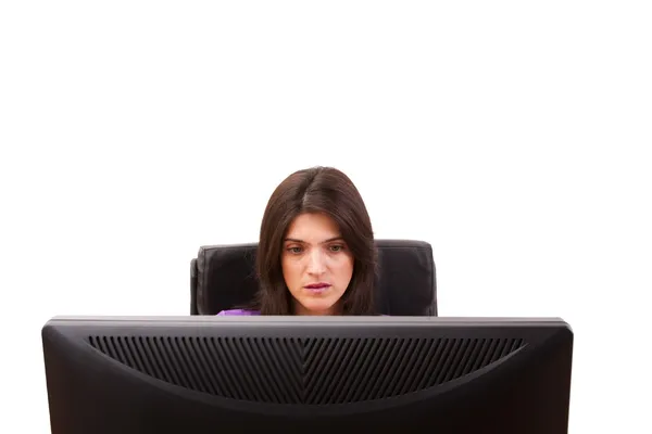Geschäftsfrau arbeitet mit ihrem Computer im Büro — Stockfoto