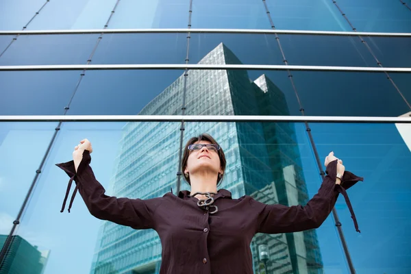 Powerful businesswoman — Stock Photo, Image