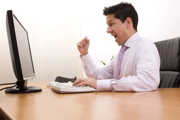 Empresario mostrando su éxito — Foto de Stock