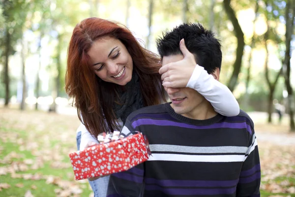 Young couple surprise — Stock Photo, Image