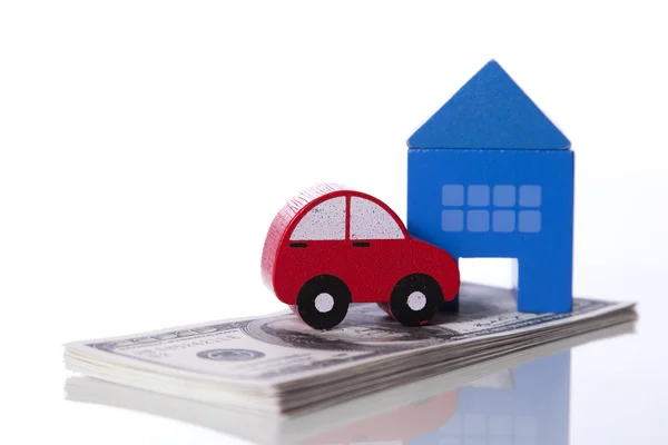 Investitionen in Auto und Haus — Stockfoto