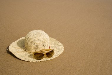 Sunglass and summer hat clipart
