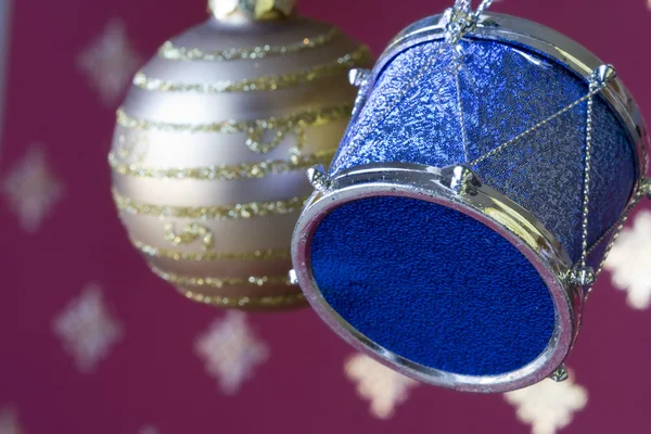 Christmas ball and drum (selective and soft focus) — Stock Photo, Image